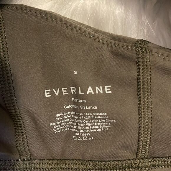 EVERLANE Perform Cropped Top Size Small - Picture 8 of 8